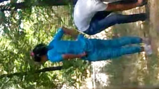 प्रशिक्षण कार्यालय आवारा (2011) सेक्सी हिंदी मूवी सेक्सी हिंदी मूवी