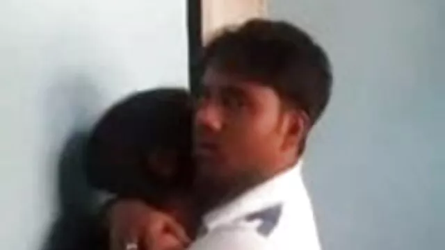 किशोर handjobs