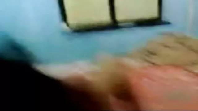गोरा एमआईएलए पिक्चर सेक्सी मूवी युवा लंड के साथ अश्लील की कोशिश कर रहा