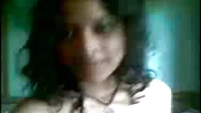 ठग के साथ टैटू हिंदी सेक्सी मूवी पथपाकर उसके बड़े लंड में स्नानघर