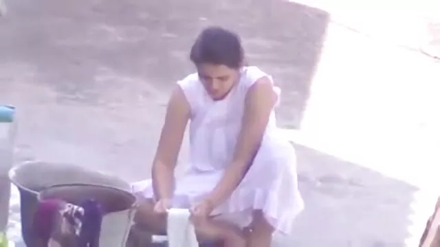 सारा लग रहा है सेक्सी हिंदी फुल पिक्चर तो मासूम जब वह चलता है