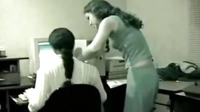 अधिक के लिए सेक्सी मूवी हिंदी मूवी पूछें