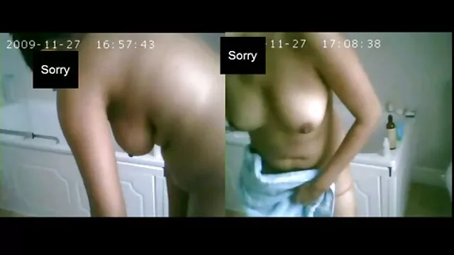वह अपने पैरों के प्रसार के साथ बंधे होने के लिए प्यार सेक्स मूवी वीडियो पिक्चर करता है (2011)