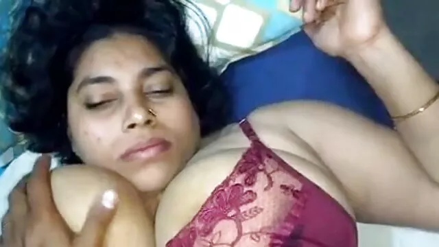 शॉवर में हस्तमैथुन के हिंदी सेक्सी वीडियो मूवी साथ मई