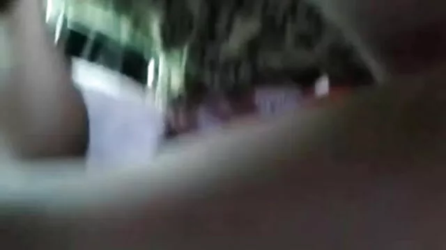 में योग पैंट पर पिकनिक की मेज - हिंदी सेक्सी पिक्चर मूवी 