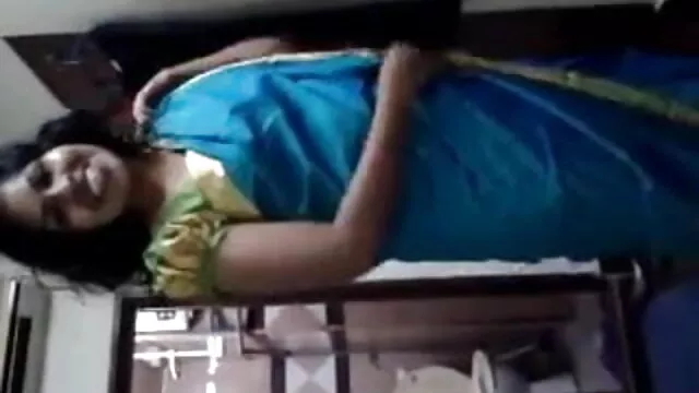 सेक्सी हंगरी समलैंगिकों सोफे पर सींग का बना सेक्स मूवी दिखाइए हुआ हो जाओ