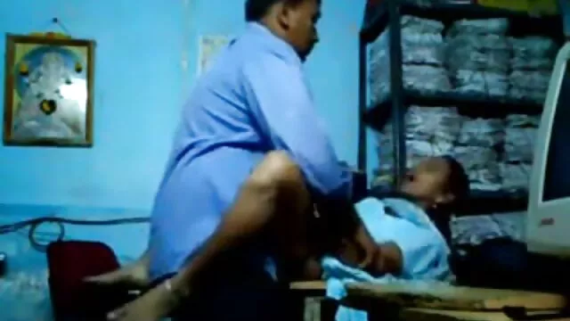 उच्च गुणवत्ता-सह पिक्चर सेक्सी मूवी कठिन है