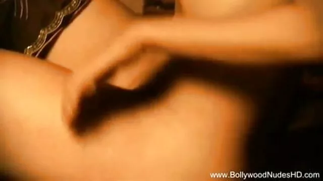 एशियाई दर्शकों पागल बनाता सेक्सी मूवी वीडियो में है
